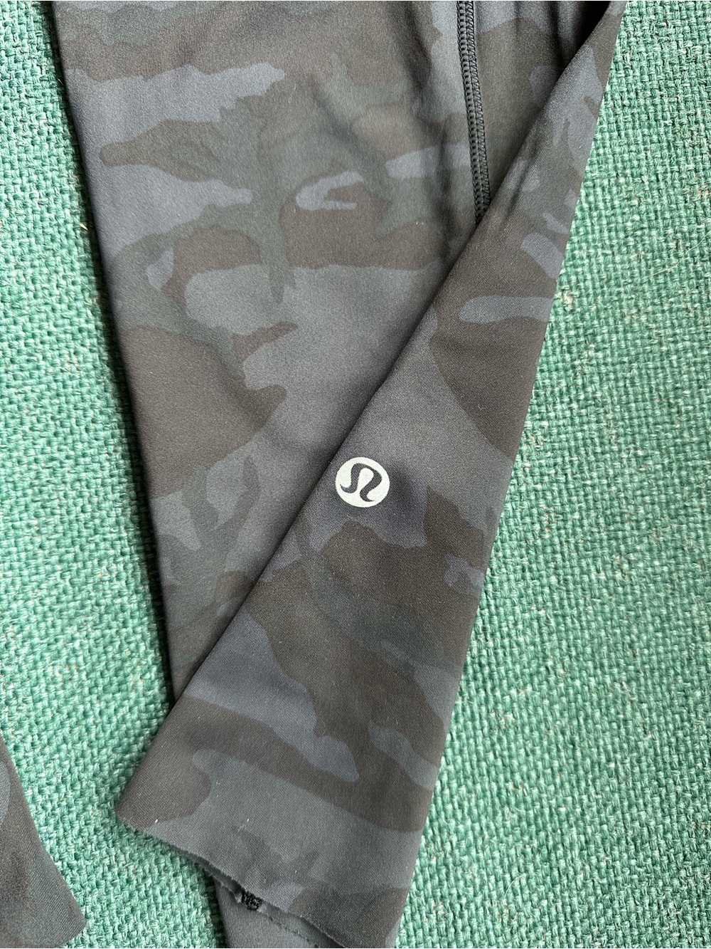 lululemon Fast and Free Cropped Reflective Leggings